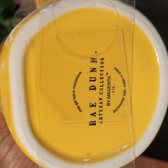 🐝Rae Dunn Busy Bee Mug w/Lid - Picture 4 of 4